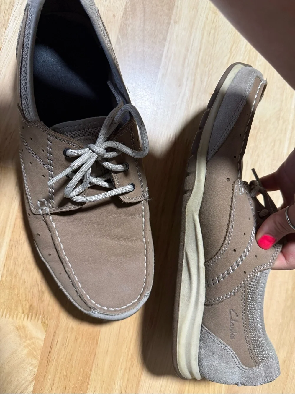 Clarks Men’s Size 10M Taupe Leather Casual Lace Up Comfort Shoes
